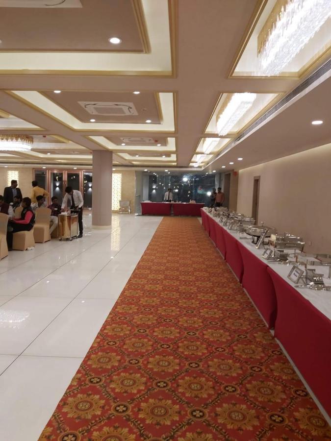 Acco Grand Hotel Lucknow Extérieur photo