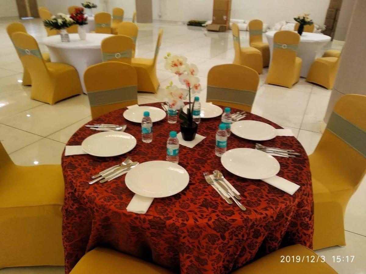 Acco Grand Hotel Lucknow Extérieur photo