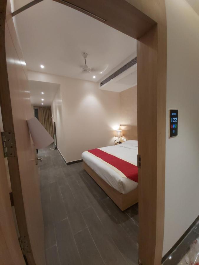 Acco Grand Hotel Lucknow Extérieur photo